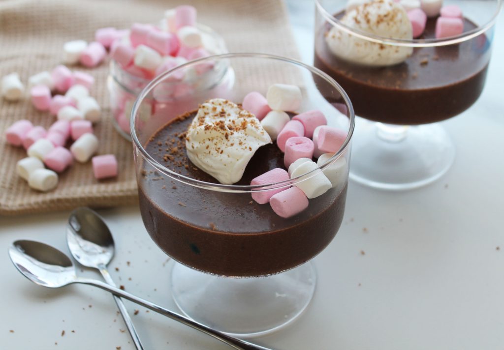 Homemade Marshmallow Whipped Cream (WOW!) Creamchargers.co.uk